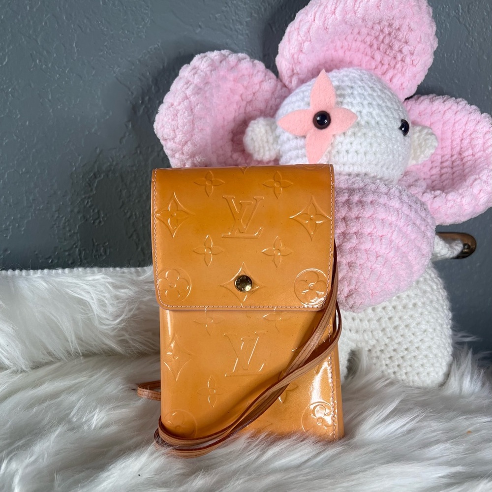 ❌SOLD❌Louis Vuitton Vernis Monogram Walker